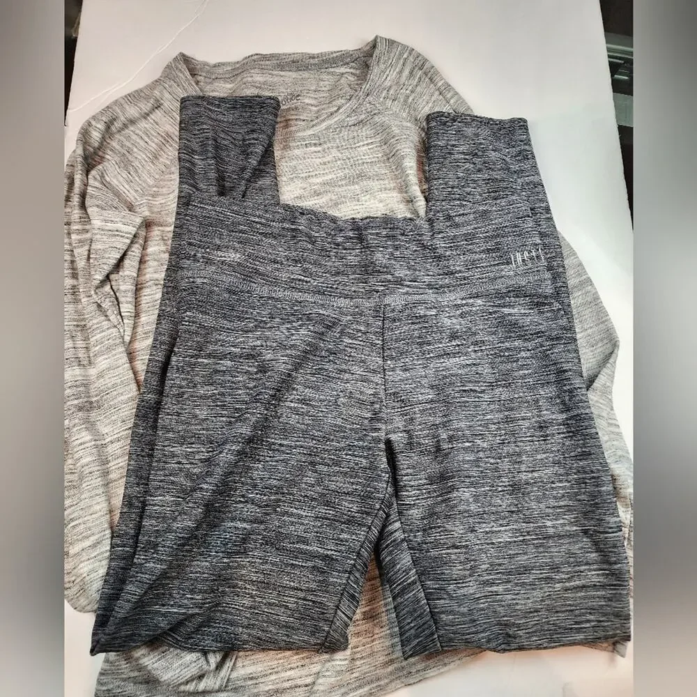 Justice 2 Piece  Set Grey Long Sleeve Top & Leggings .‎ C1. Girls Size 12
